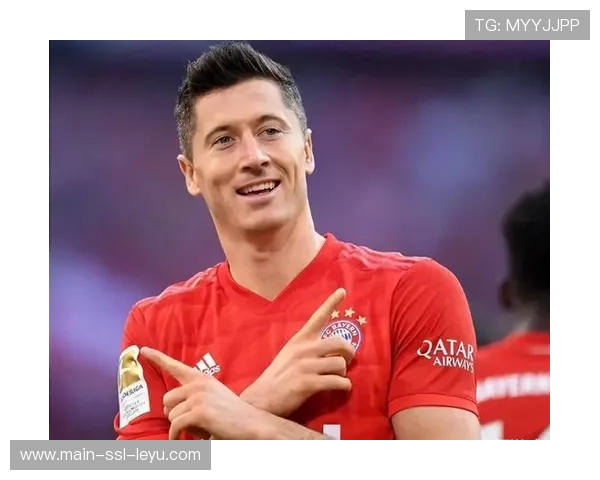 莱万多夫斯基回应巴萨“停止进球”条款传闻:尊重俱乐部决定,但内心纠结